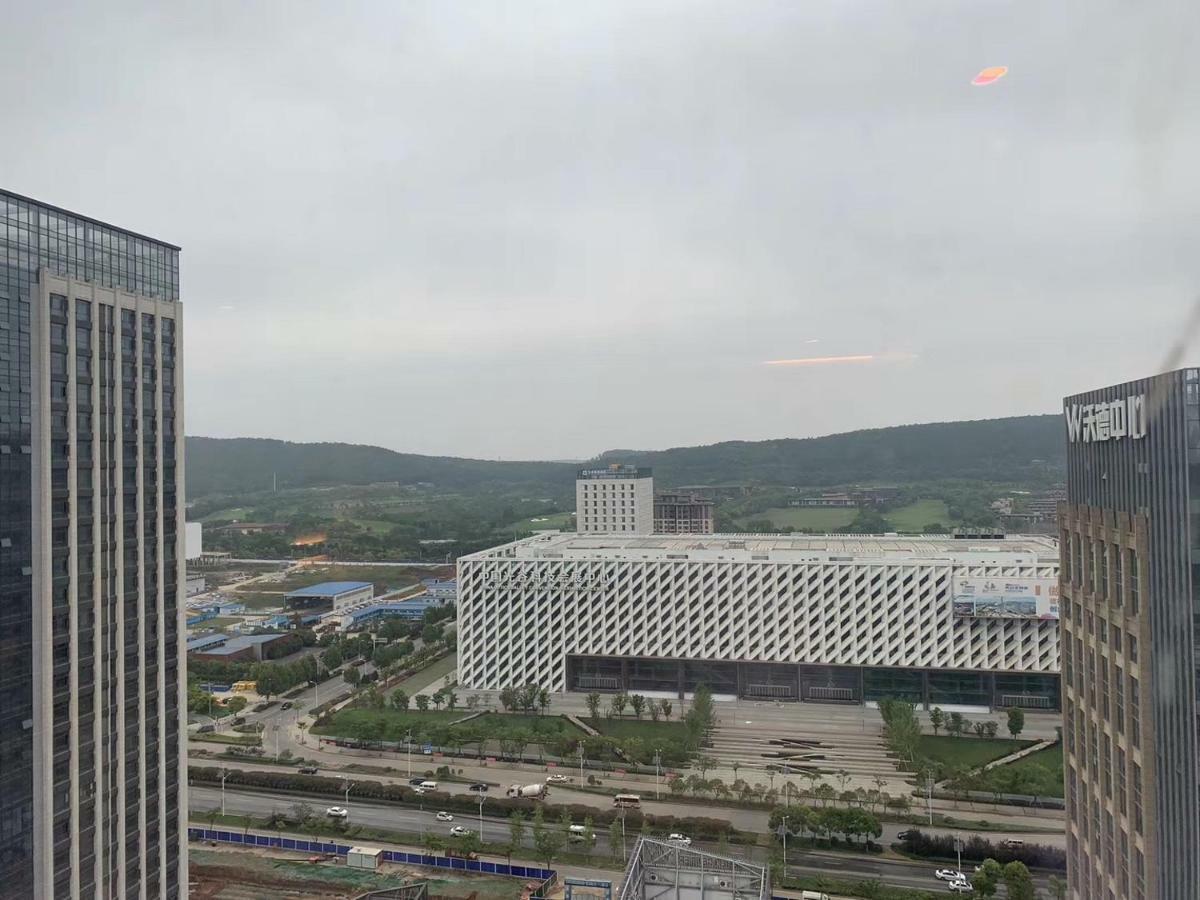 Metropolo Jinjiang Wuhan Optics Valley Science And Technology Exhibition Center Exterior foto